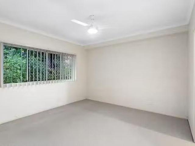 Unique 8/22 Robert Street, Clontarf, QLD 4019