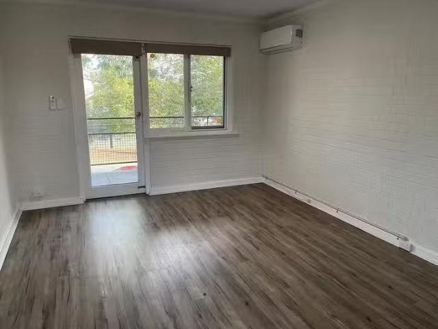 Cheap 8/248 Labouchere Road, Como, WA 6152