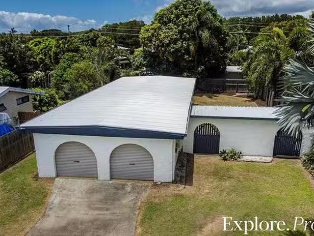 Unique 8 Casuarina Street, Slade Point, QLD 4740