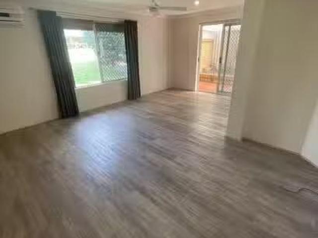 Cozy 8 Highview Rise, Ballajura, WA 6066