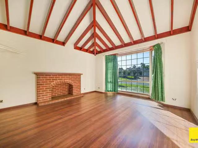 Unique 8 Peak View, Ballajura, WA 6066