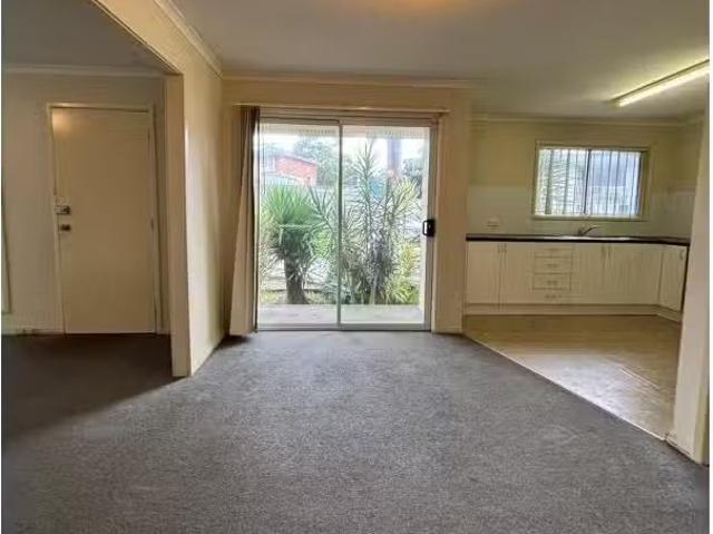 Cozy 8 Willai Street, BOLTON POINT House for rent Listed by B.