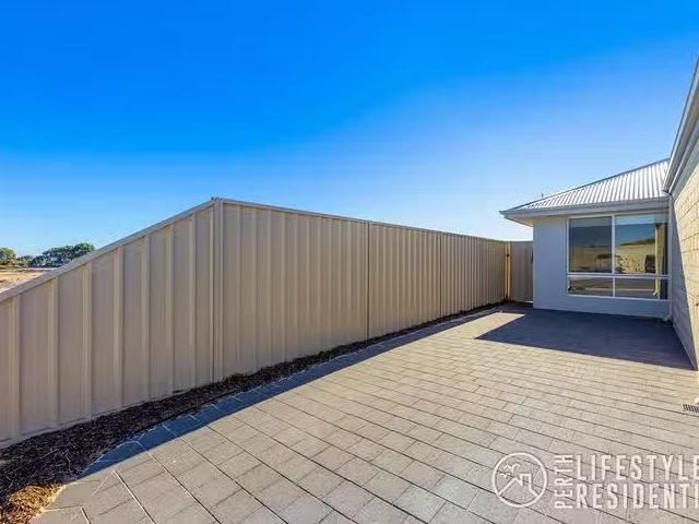Cheap 8A Mischief Street, Two Rocks, WA 6037