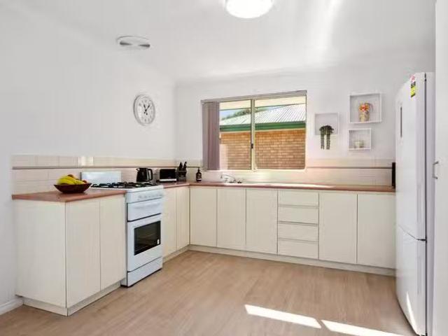 Rental! 8B Rhodes Street, Kalgoorlie, WA 6430