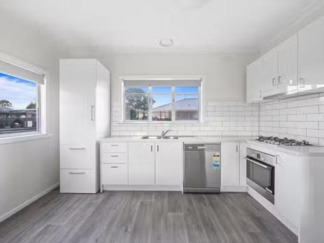 Unique 95 Grant St, Sebastopol VIC 3356 House For Lease