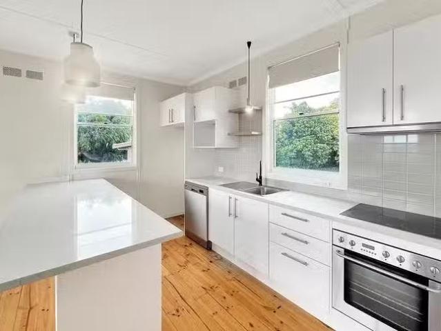 Just in! 95 London Street, Port Lincoln, SA 5606
