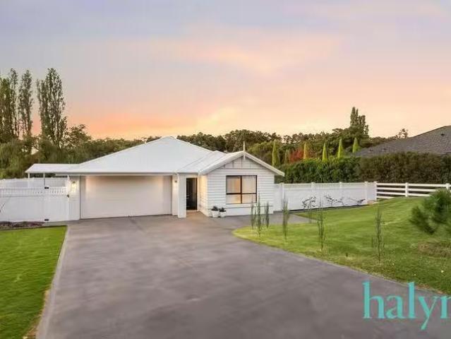 Rental! 95 Welshpool Road East, Lesmurdie, WA 6076