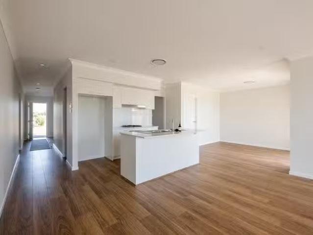 Cozy 95 York Street, Forbes, NSW 2871