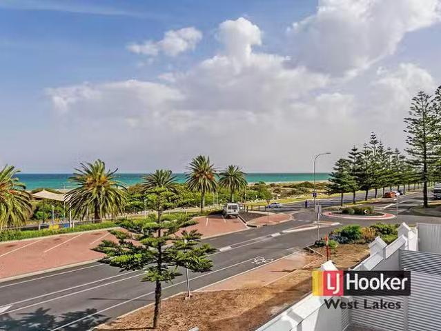 Deal! 96 Esplanade, Semaphore, SA 5019