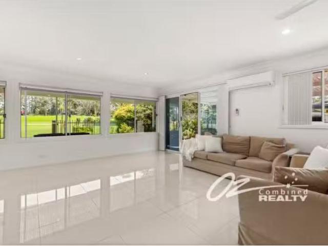 Cozy 96 Fairway Drive, Sanctuary Point House for rent Listed.
