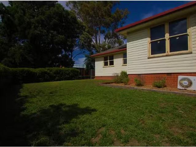 Nice 99 Cameron Road, KARABAR House for rent Listed by Genive.