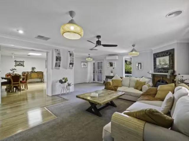 Rental! 90 Baranbale Way, SPRINGDALE HEIGHTS House for rent L.