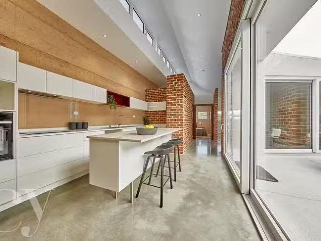 Rental! 90C Hope Street, White Gum Valley, WA 6162