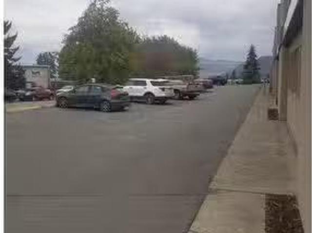 Rental! 913 Laval Crescent, Kamloops, BC, V2C 5P4 commercial.