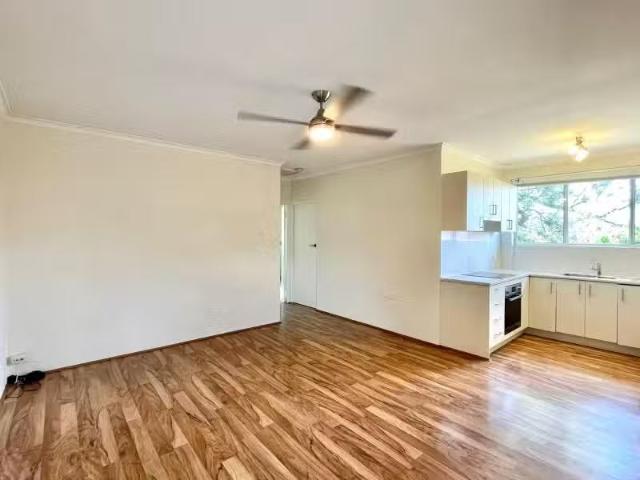 New 9/11a Emmerick Street, LILYFIELD Apartment for rent Liste.