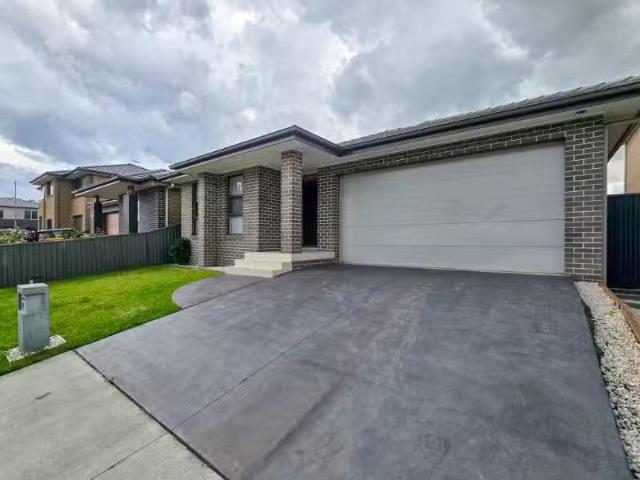 For Rent! 91 Aqueduct Street, LEPPINGTON House for rent Liste.