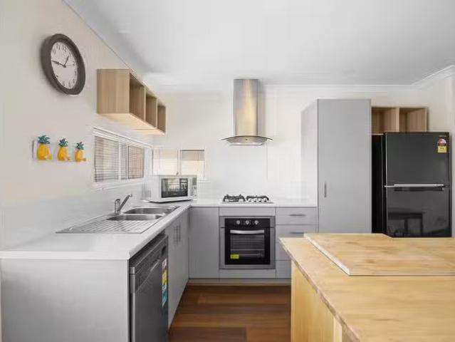 For Rent! 9/29 Ladywell Crescent, Butler, WA 6036
