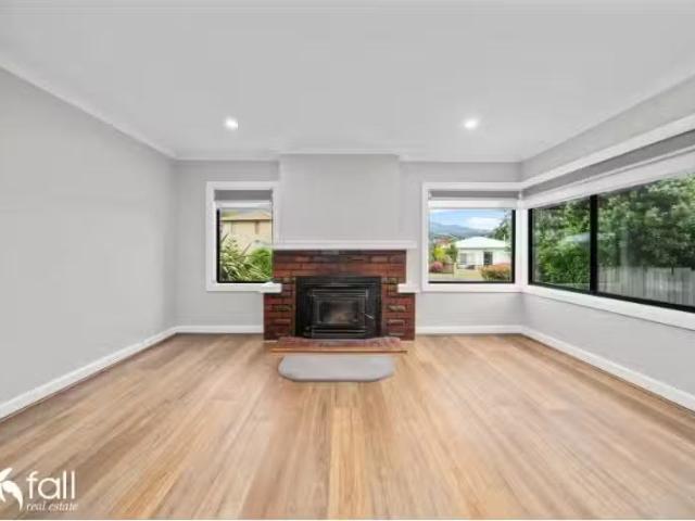 For Rent! 93 Chapel Street, GLENORCHY House for rent Listed b.