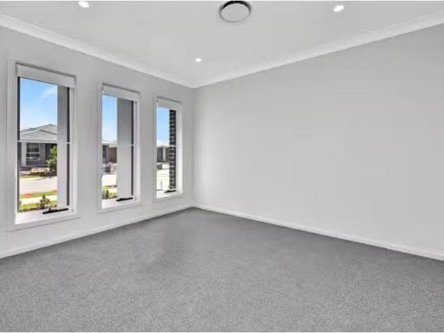 Just in! 9 Cullami Street, Rutherford House for rent Listed b.