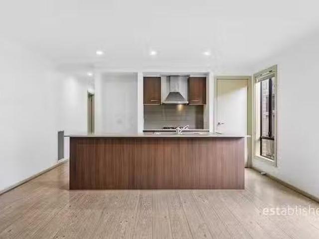 Rental! 9 Custodian Way, Truganina, VIC 3029