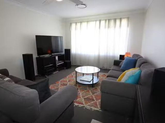 Rental! 9 Braemar Drive, South Penrith NSW 2750
