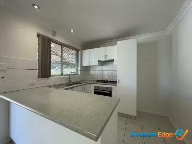 Unique 9 Bunderra Close, Karawara, WA 6152