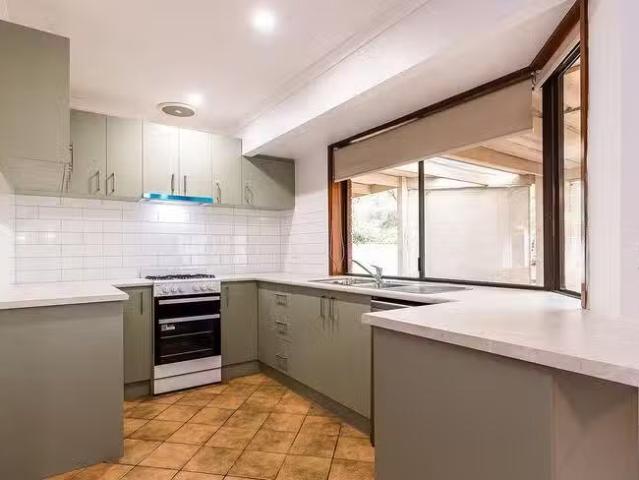Cheap 9 Daysdale Way, Thurgoona, NSW 2640