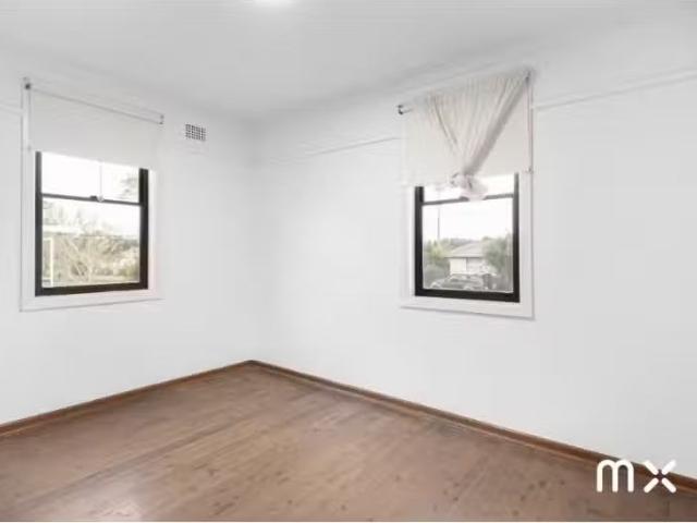 Rental! 9 Kent Street, Berkeley House for rent Listed by Mia.