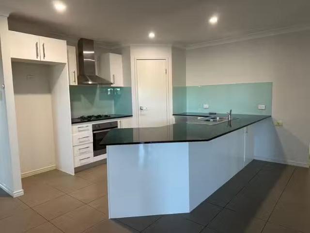 New 9 Hadrian Crescent, PACIFIC PINES, QLD 4211 House for Rent