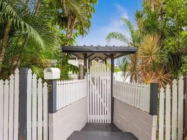 Just in! 9 Portley Street, Bundamba, QLD 4304