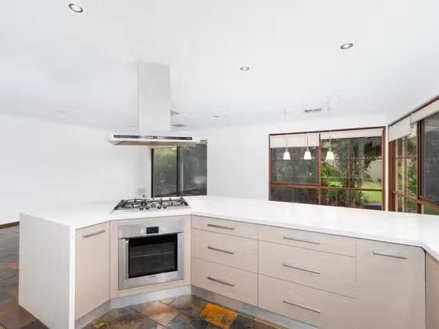 Charming 9 Rose Crescent, Modbury North, SA 5092