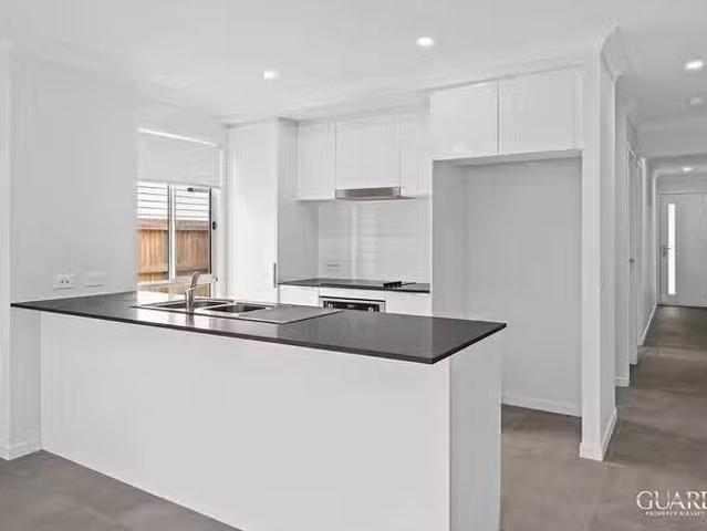 For Rent! 9A/43 Station Road, Loganlea, QLD 4131