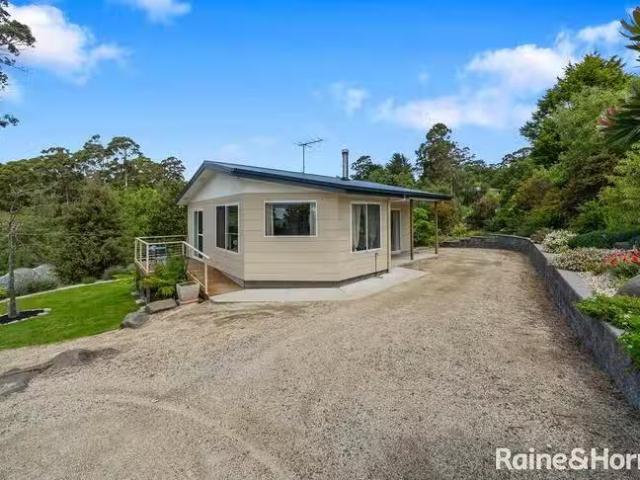 Unique 9A Bracken Lane, Fern Tree, TAS 7054