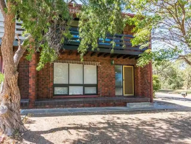 Just in! 9A Grant Jacob Crescent, Pasadena SA 5042