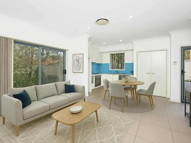 JUST LISTED | $580 per week Modern 2 Bedroom Townhouse