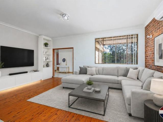 JUST LISTED | $750 per wk Spacious Family Home in Prime Location
