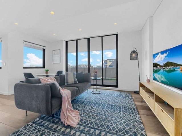 JUST LISTED BRAND NEW 3 BED APARTMENT
