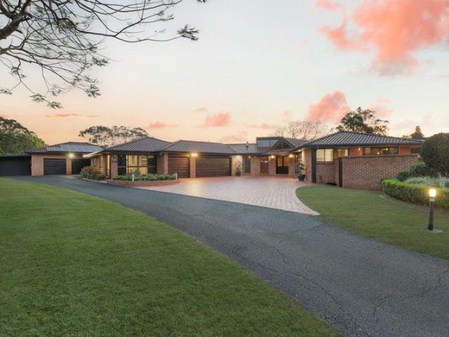Just Listed By Century 21!