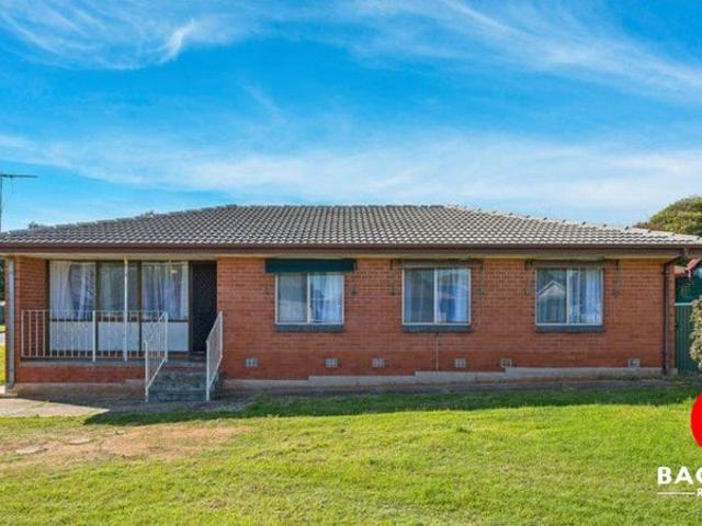 Just Listed for RENT 3 Bed | 1 Bath | 2 Car parks