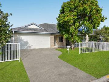 JUST LISTED GET IN QUICK WILL NOT LAST!