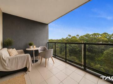 JUST LISTED | INVEST OR NEST