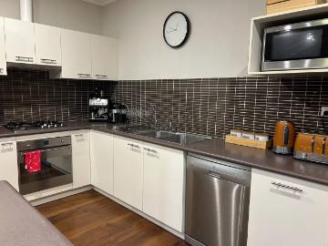 Just Listed! Invest Or Nest In This Beautiful 4 Bed Home. Big A/C Workshop And U/ Pool, Room For All The Toys