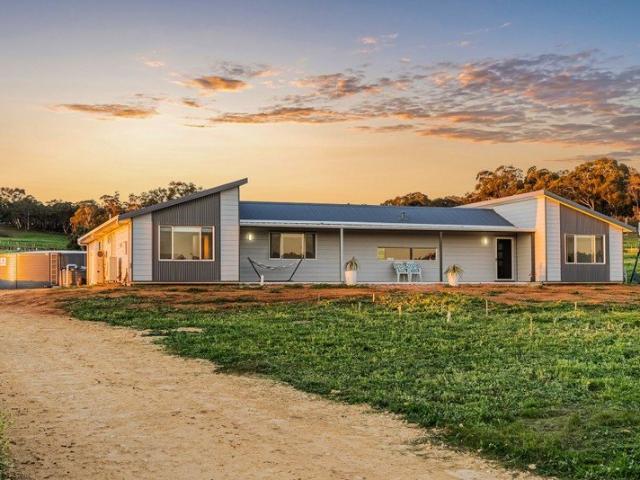 JUST LISTED MODERN COUNTRY LIVING ON 1 HECTARE