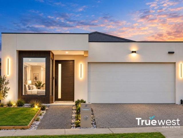 JUST LISTED | Spacious 4 Bedroom Home in the Heart of Sunbury