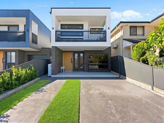 JUST LISTED SPACIOUS FAMILY LIVING IN PRIME CABRAMATTA WEST LOCATION