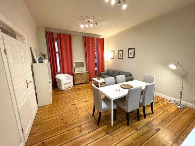 Just refurbished luxury 70 sqm two bathrooms, two bedrooms flat located in Charlottenburg, Berlin, Berlin Amsterdam Apartments for Rent