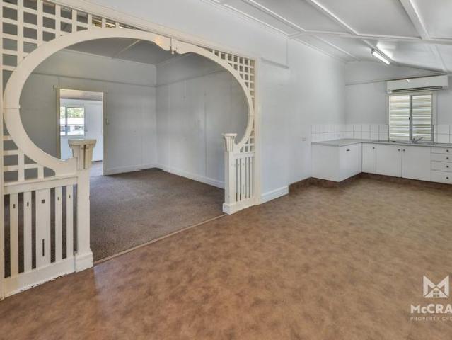 JUST STEPS FROM THE EACH & CBD 3 BEDROOM HOME $515PW
