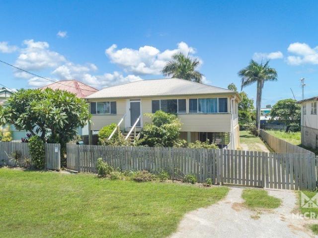 JUST STEPS FROM THE EACH & CBD 3 BEDROOM HOME $515PW
