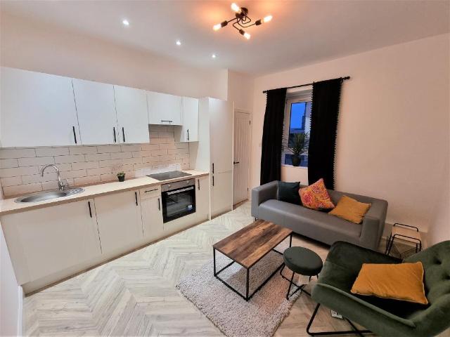 Justice Street, City Centre. 1 bed flat to rent £625 pcm £144 pw