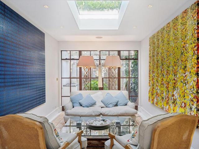 Justice Walk, Chelsea SW3 3 bed terraced house to rent £10,183 pcm £2,350 pw